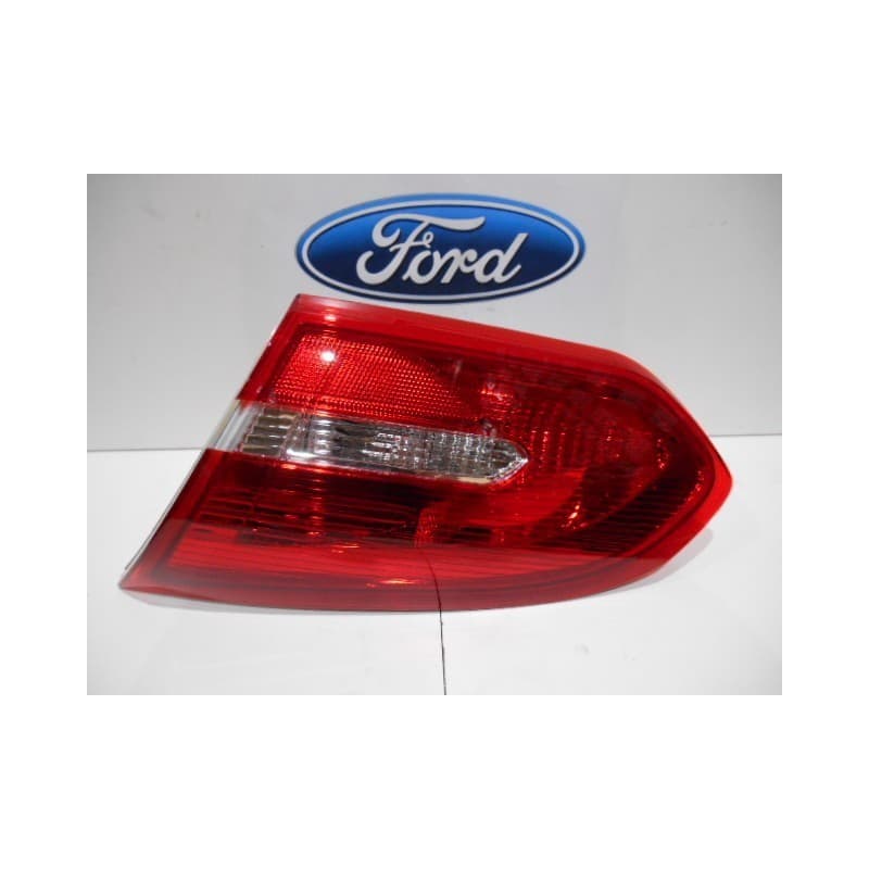Feu de Stop Arrière Coté Droite FORD FOCUS