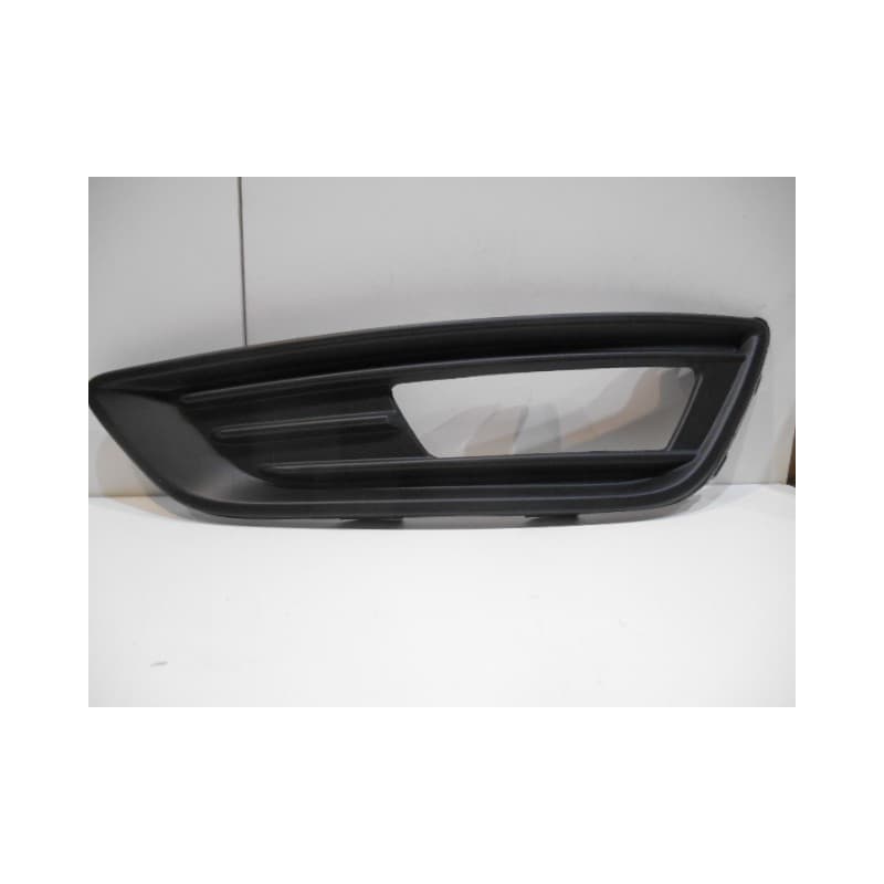 GRILLE DE PARE CHOC AVANT GAUCHE FORD FOCUS